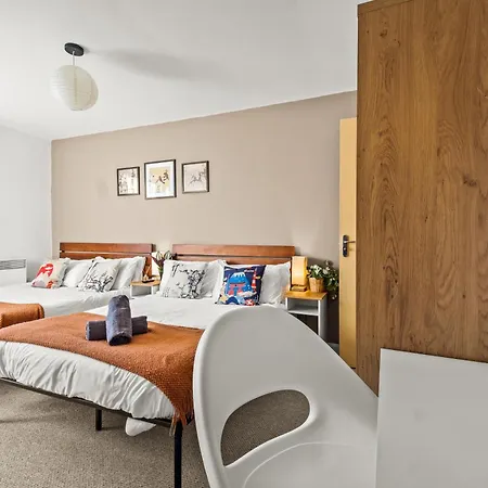 Pan Asian Haven With Balcony With Cityview And Free Parking