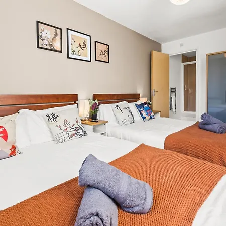 Pan Asian Haven With Balcony With Cityview And Free Parking * Birmingham